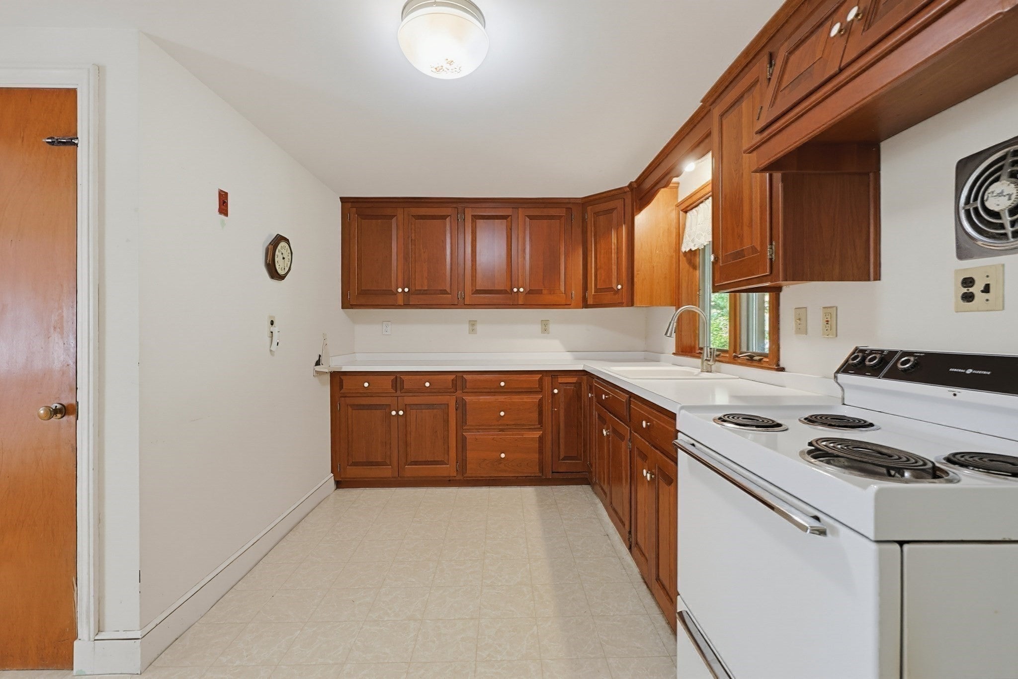 129 Boardman St, Norfolk, MA, 129 Boardman St, Norfolk, MA Photo #11