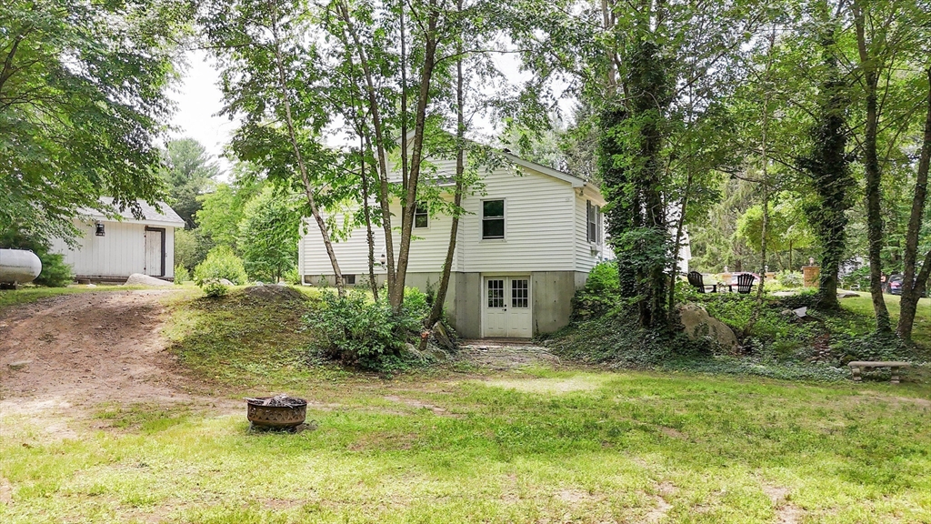 90 Maple St