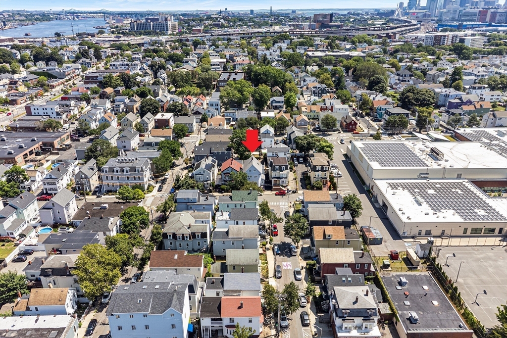 32 Rush St