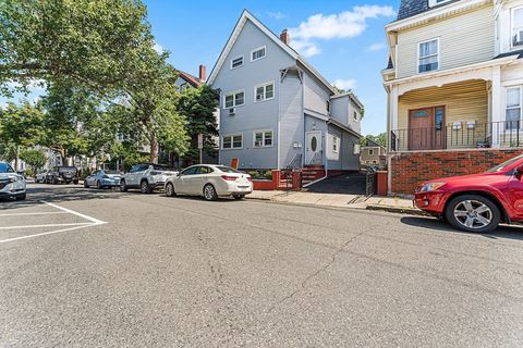 32 Rush St Somerville MA 02145