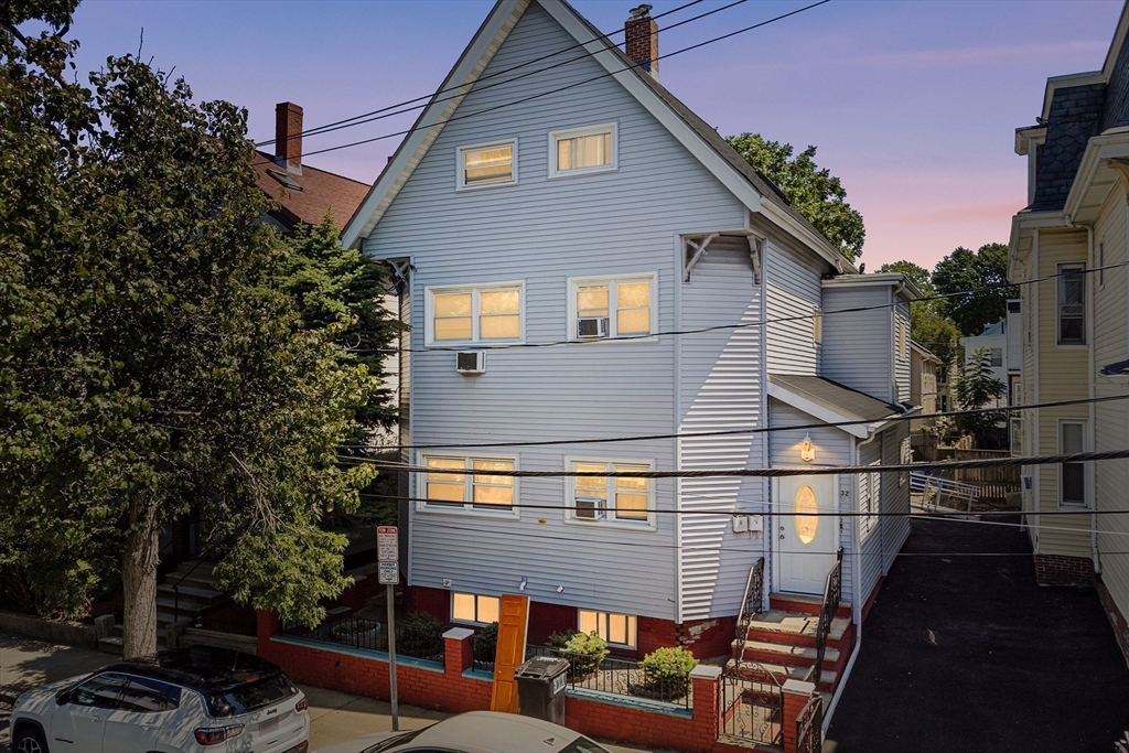 32 Rush St