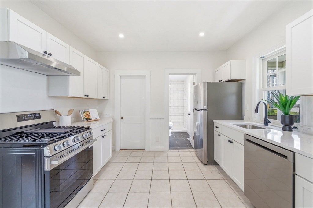 37 Bettinson Ave, Everett, MA, 37 Bettinson Ave, Everett, MA Photo #16