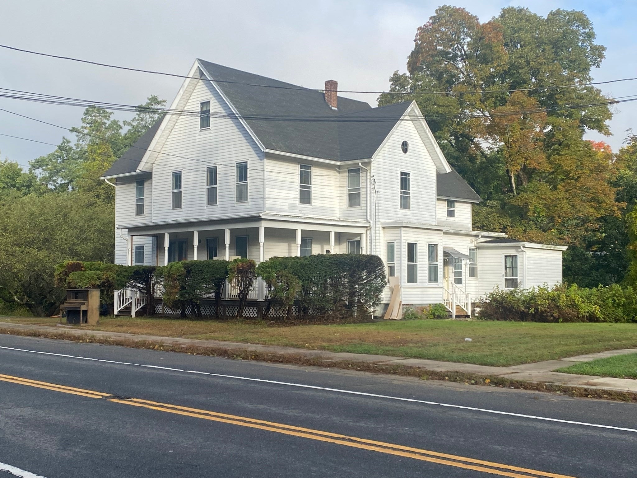 Photo of 830 Main St, Warren, MA