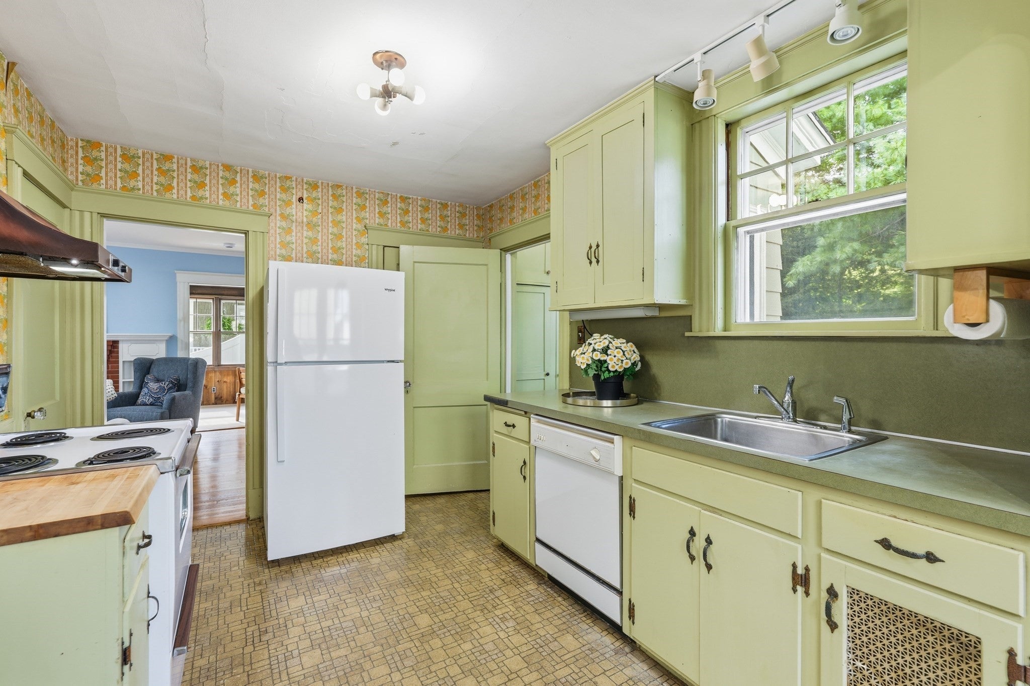 74 Chestnut St, Andover, MA, 74 Chestnut St, Andover, MA Photo #16