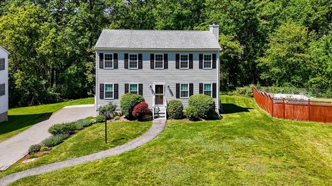 218 Acropolis Road Lowell MA 01854