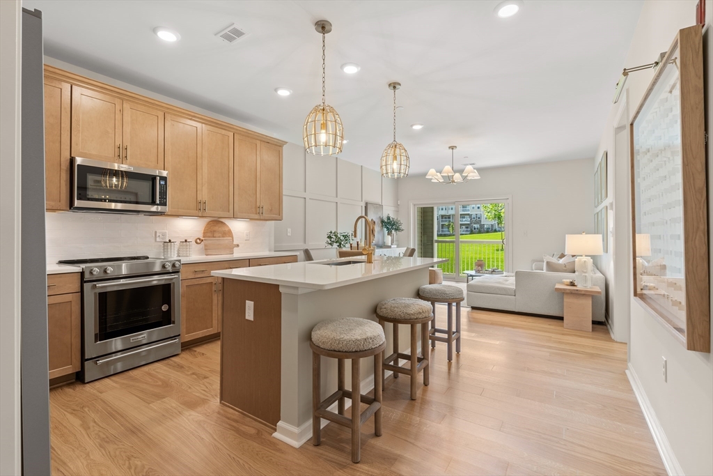 5 Peters Farm Way 212