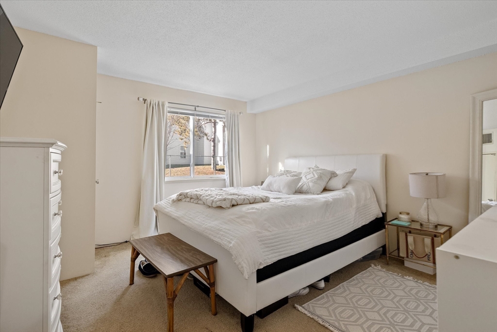 Natick, Massachusetts 01760, United States, 1 Bedroom Bedrooms, ,1 BathroomBathrooms,Residential,Active,95397