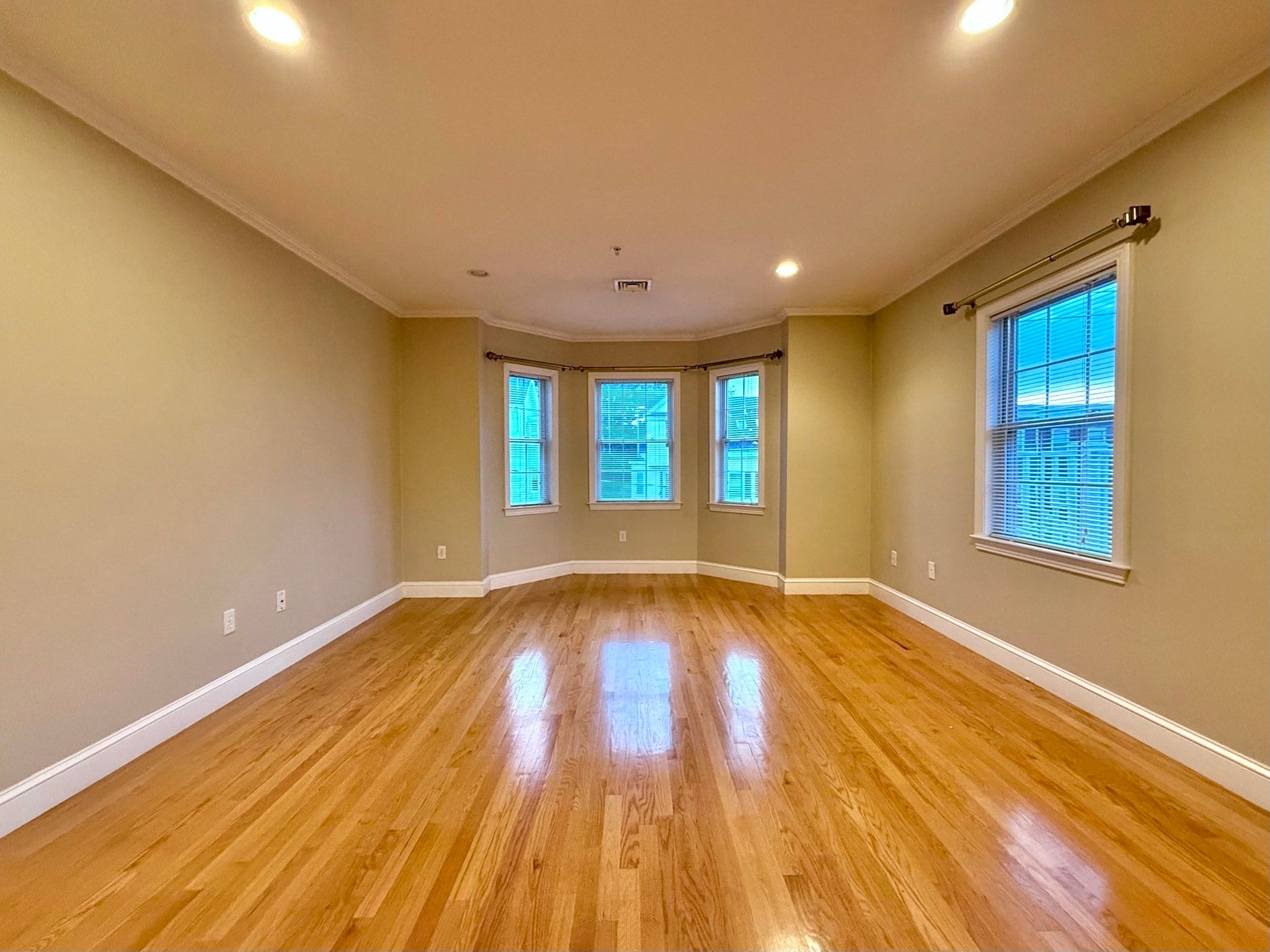 146 Adams St #2, Waltham, MA Photo #15