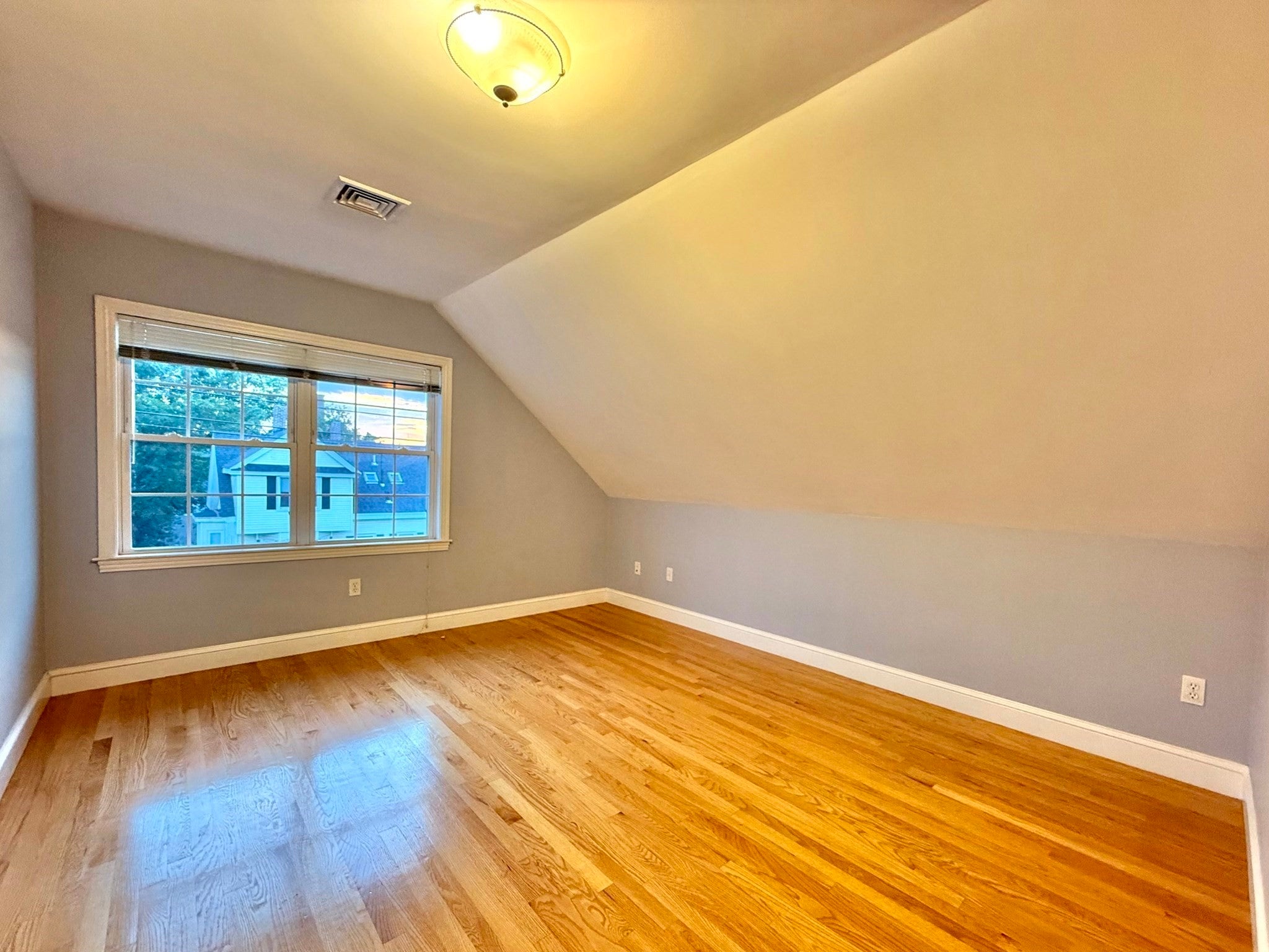 146 Adams St #2, Waltham, MA Photo #17
