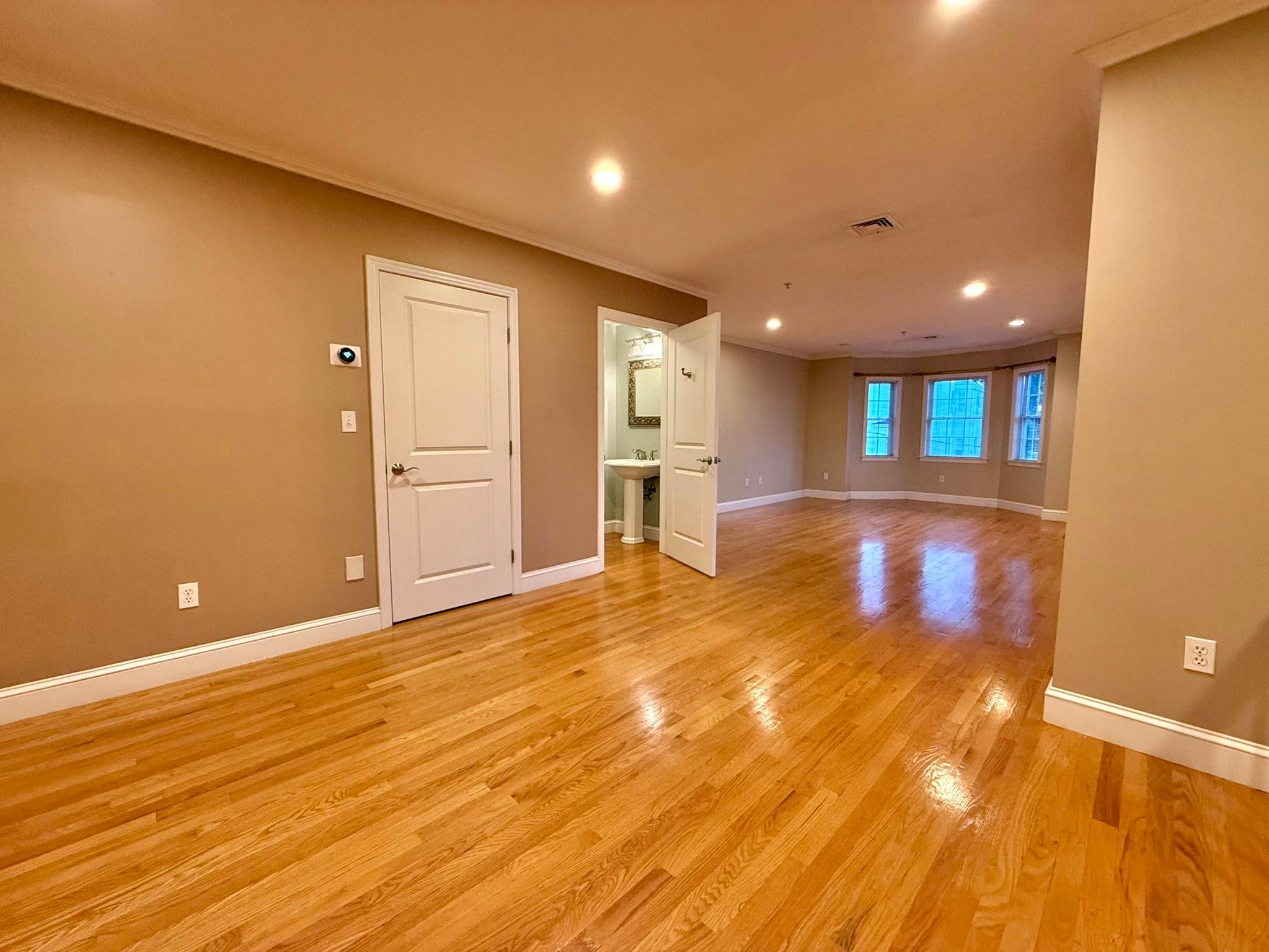 146 Adams St #2, Waltham, MA Photo #9