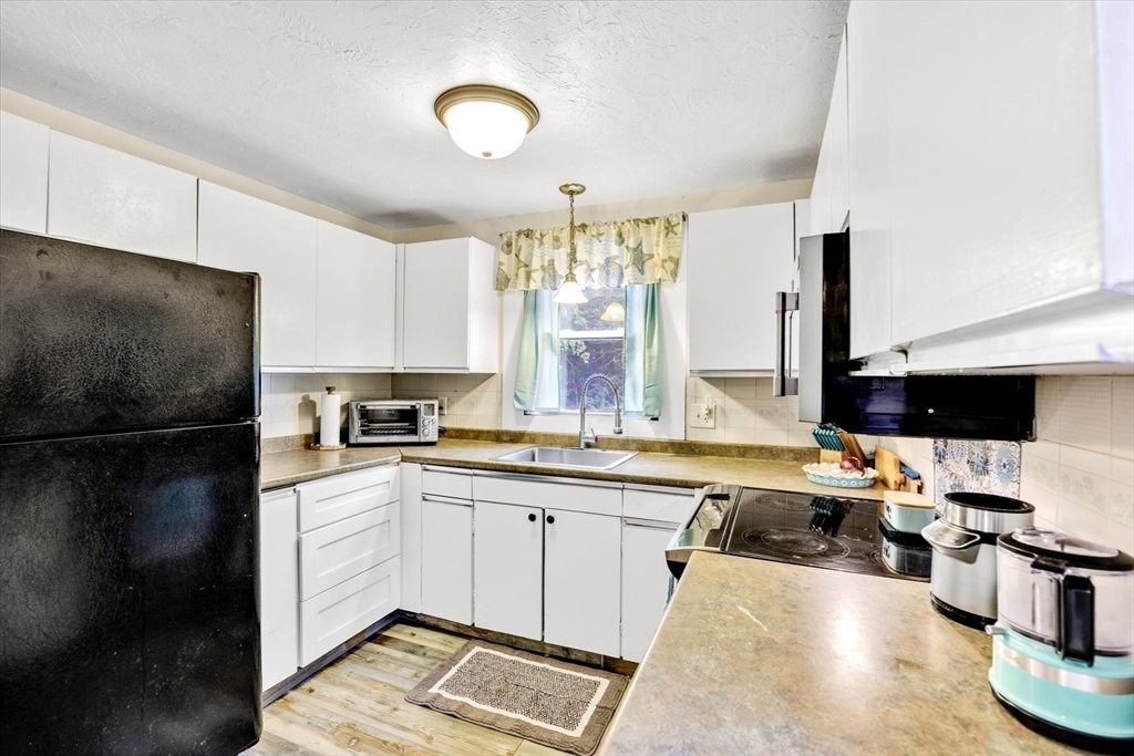 47 Galleon Dr