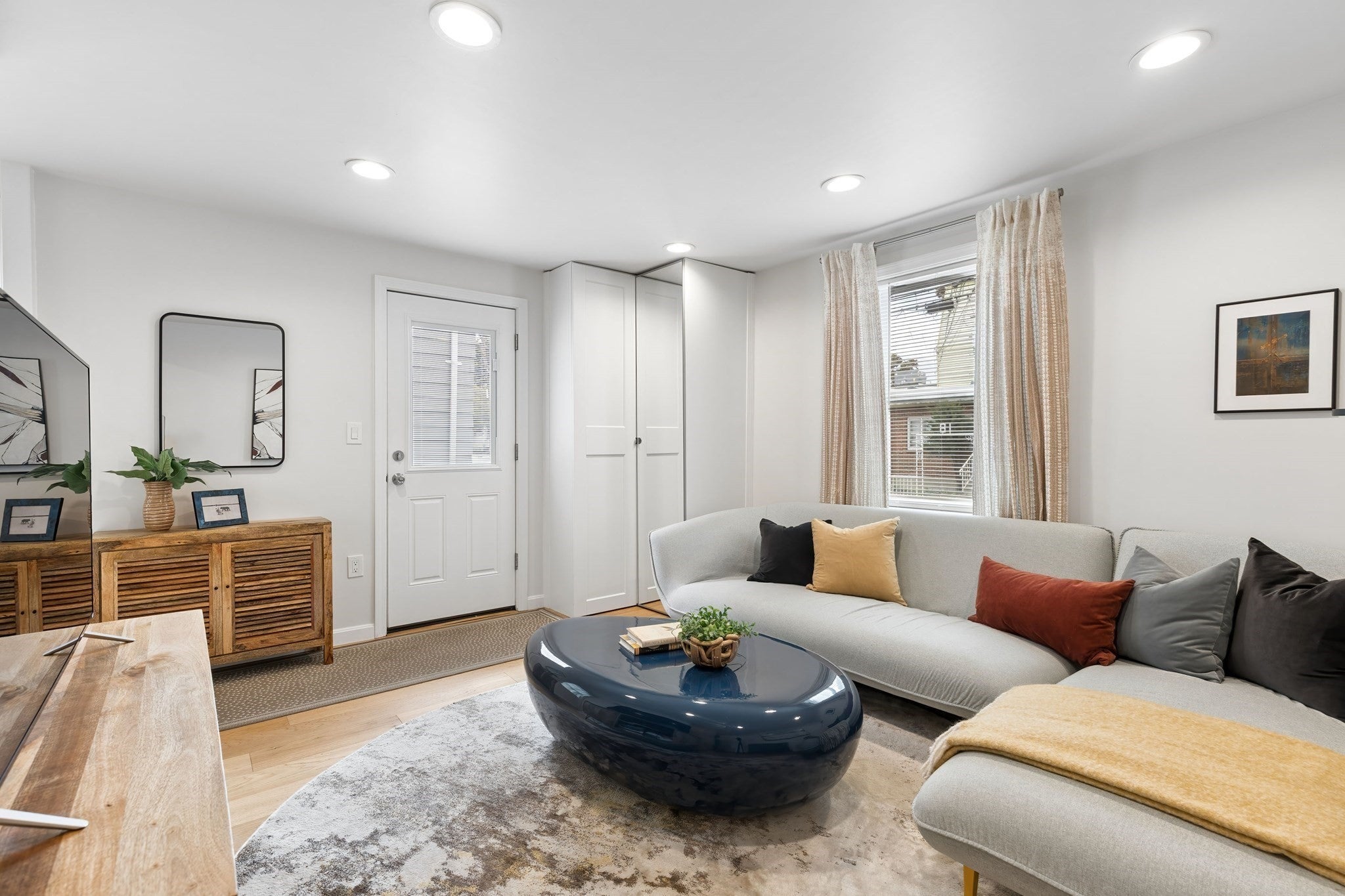 Photo of 84 West St, Newton, MA