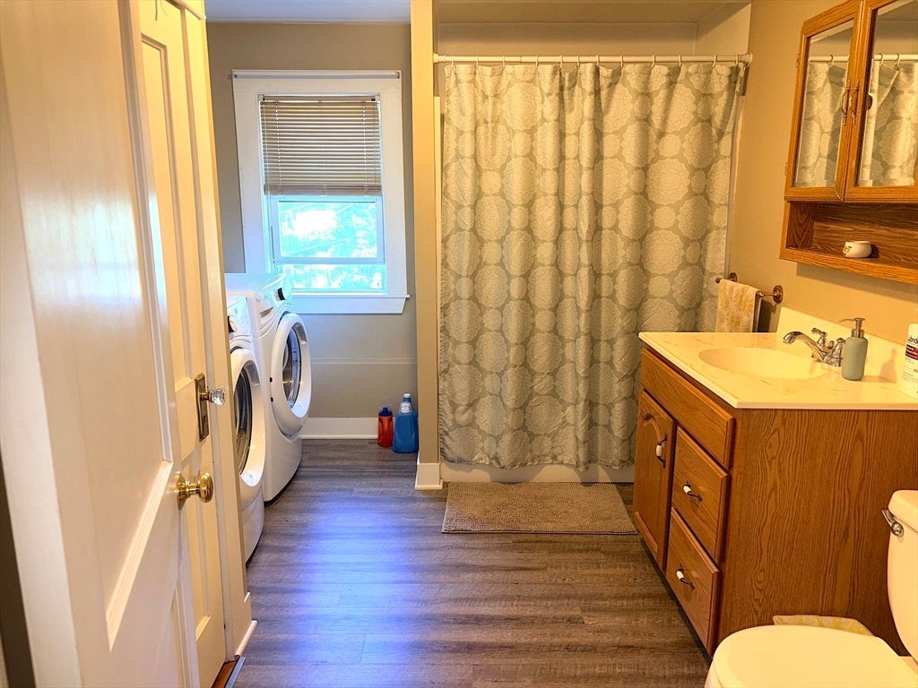 10 Eddy St, Webster, MA Photo #28
