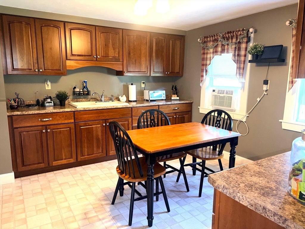 10 Eddy St, Webster, MA Photo #26