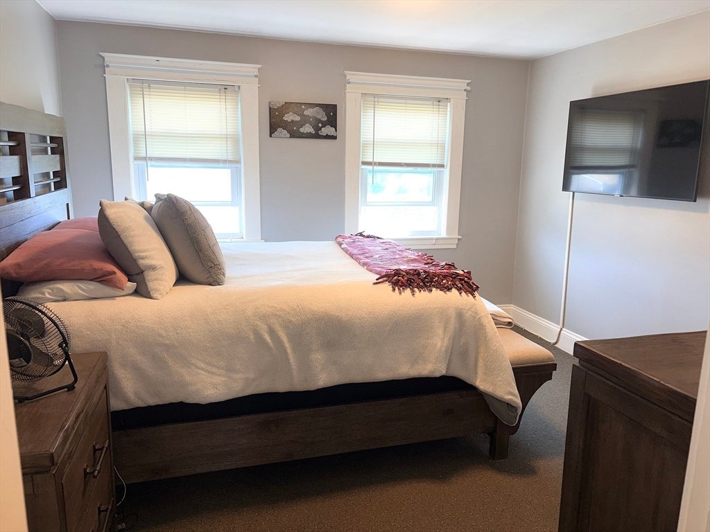 10 Eddy St, Webster, MA Photo #29