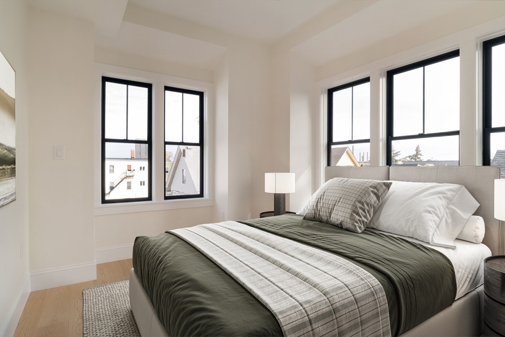 Somerville, Massachusetts 02145, United States, 7 Bedrooms Bedrooms, ,7 BathroomsBathrooms,Residential,Active,242715