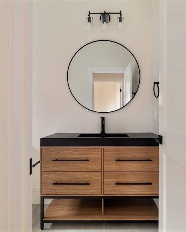 Somerville, Massachusetts 02145, United States, 7 Bedrooms Bedrooms, ,7 BathroomsBathrooms,Residential,Active,242715