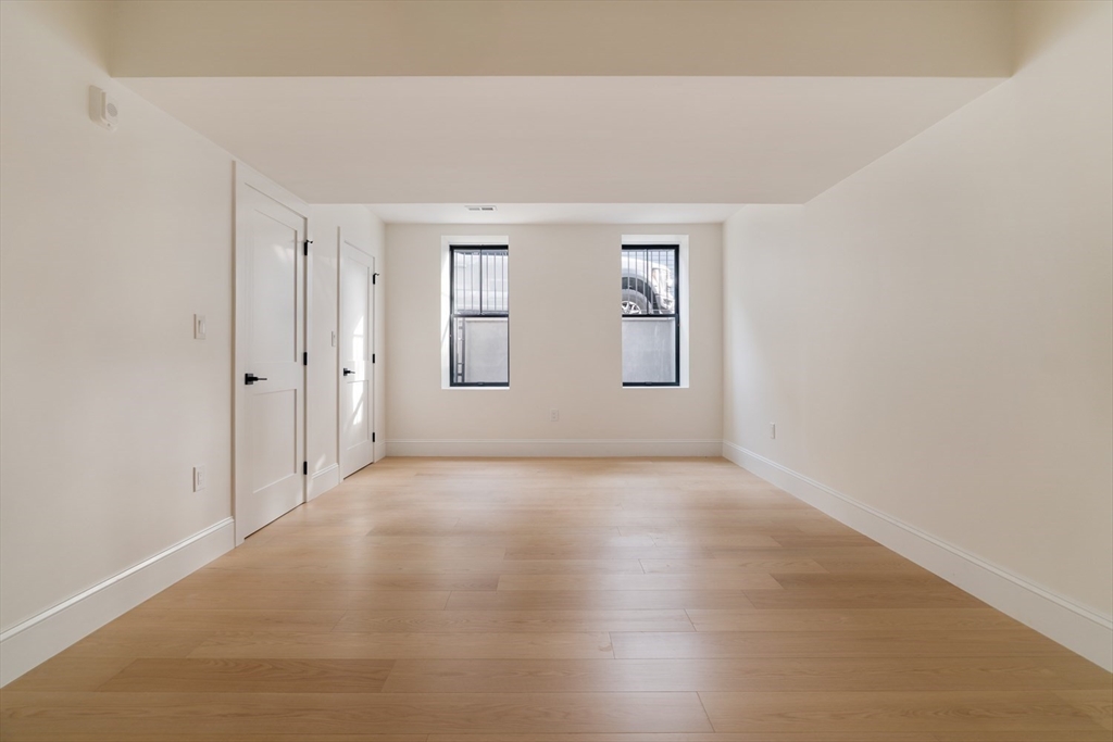 Somerville, Massachusetts 02145, United States, 7 Bedrooms Bedrooms, ,7 BathroomsBathrooms,Residential,Active,242715