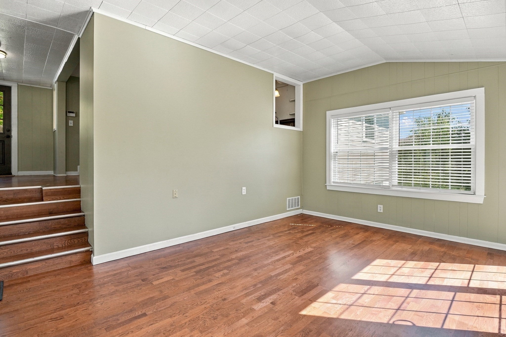 6 Danielian Drive, West Boylston, MA, 6 Danielian Drive, West Boylston, MA Photo #10