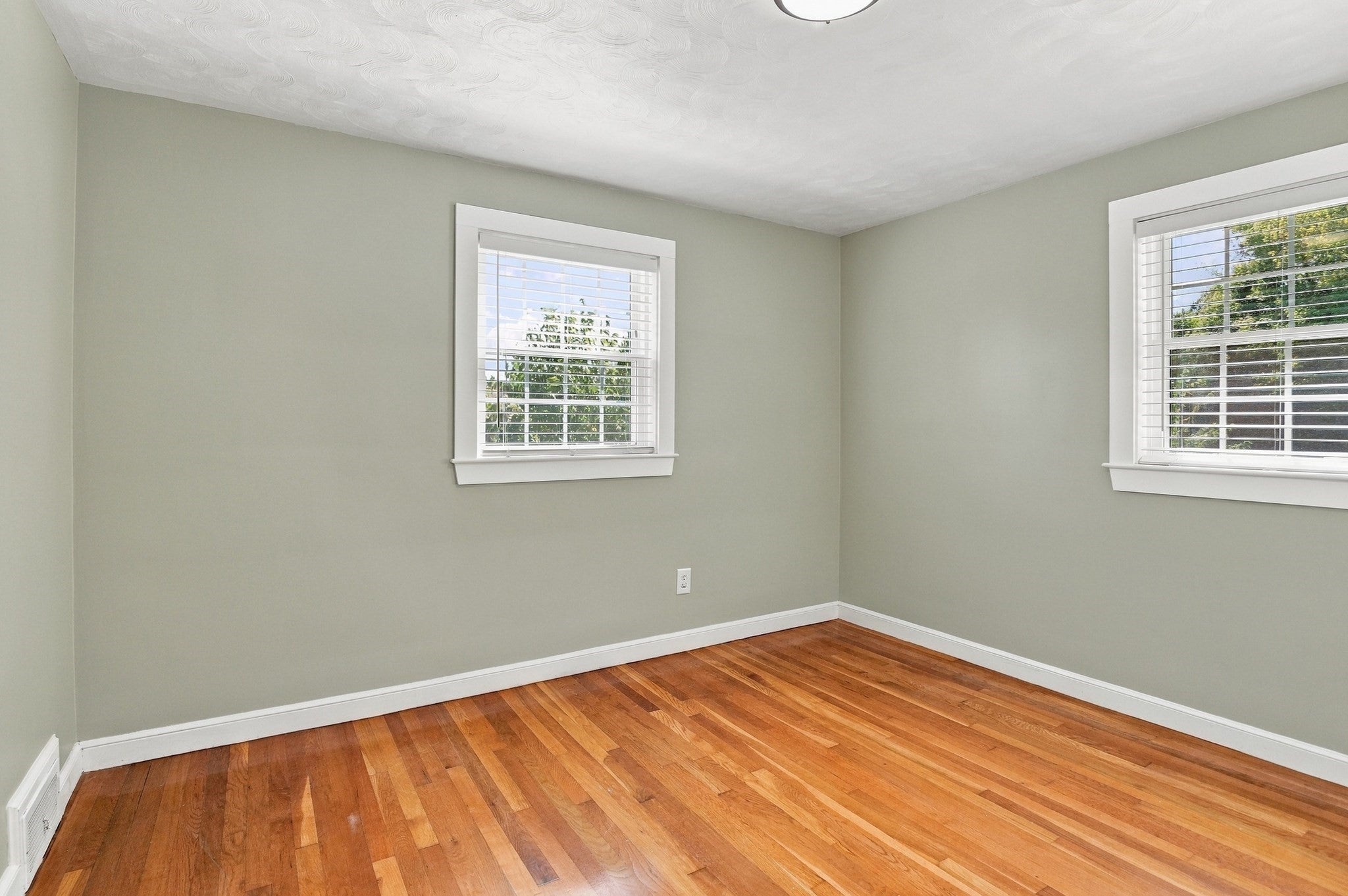 6 Danielian Drive, West Boylston, MA, 6 Danielian Drive, West Boylston, MA Photo #12