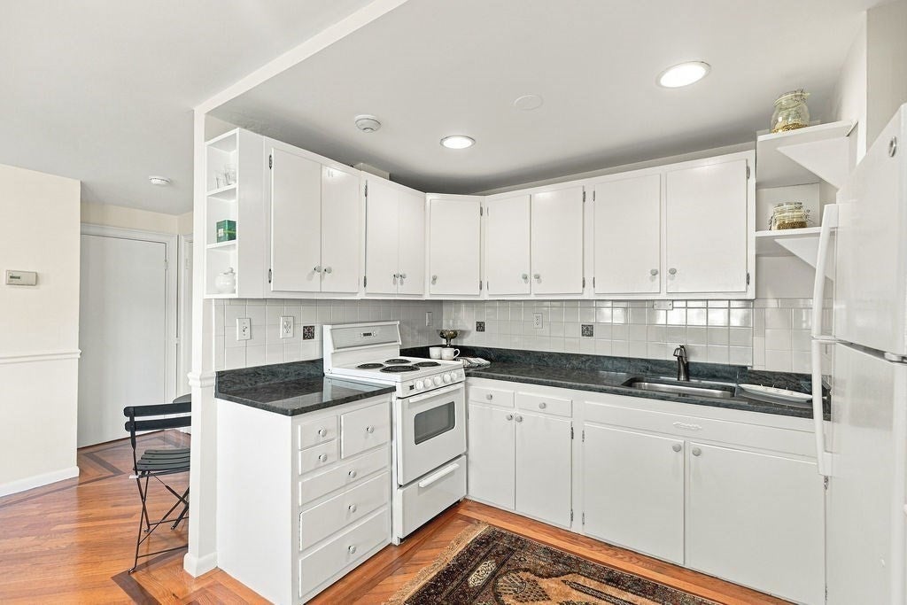 54 Lexington Ave #32, Gloucester, MA Photo #8