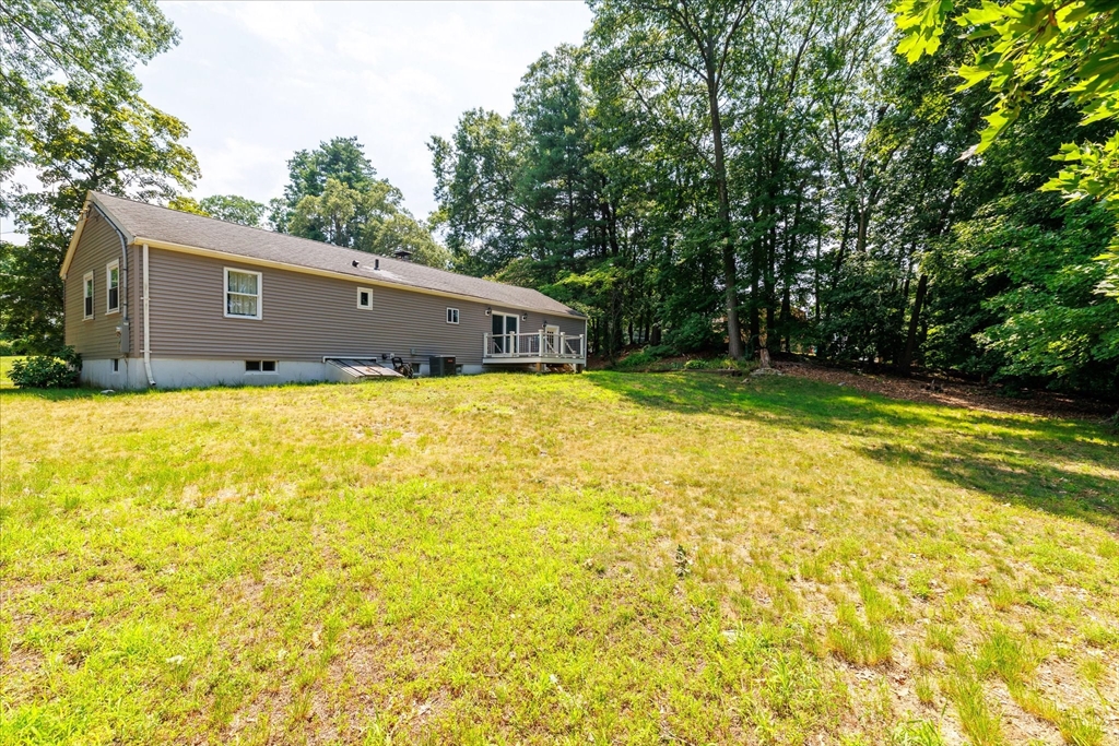 13 Curley Dr, Hudson, MA Photo #6