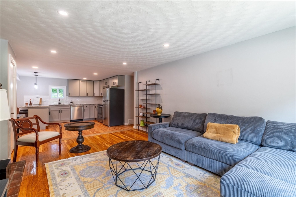 13 Curley Dr, Hudson, MA Photo #17