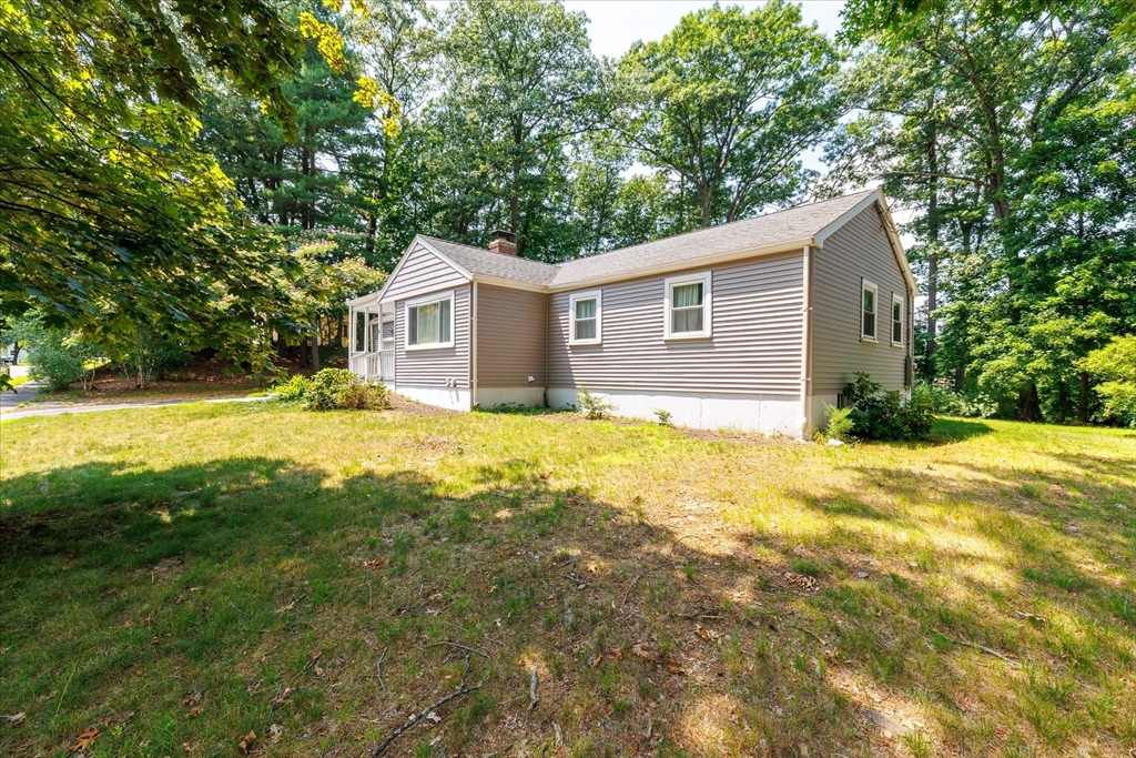 13 Curley Dr, Hudson, MA Photo #7