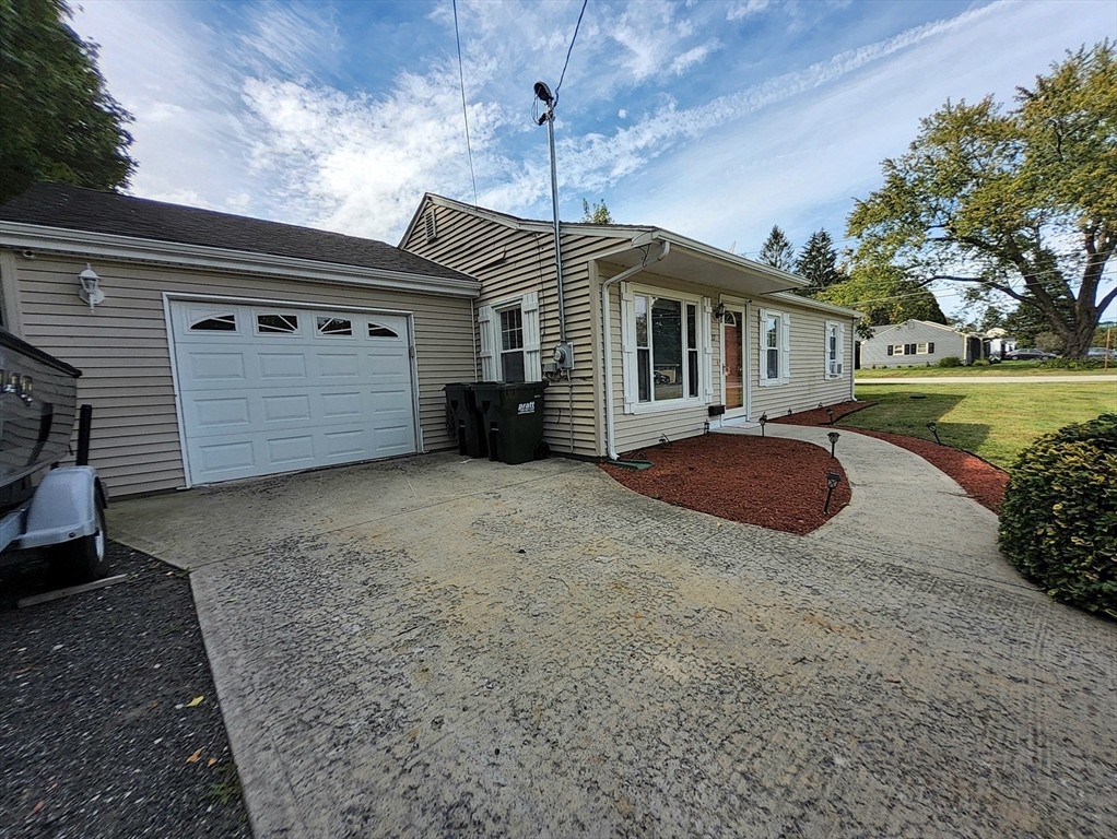 37 Alton Dr