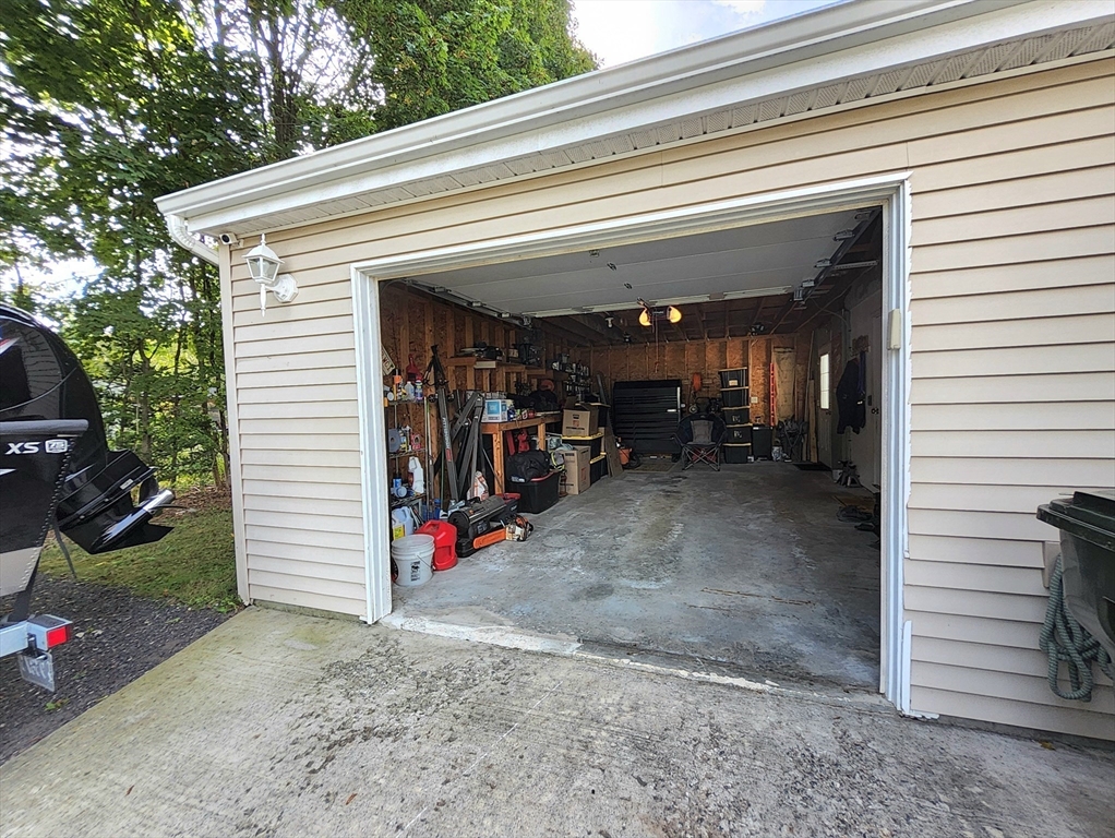 37 Alton Dr
