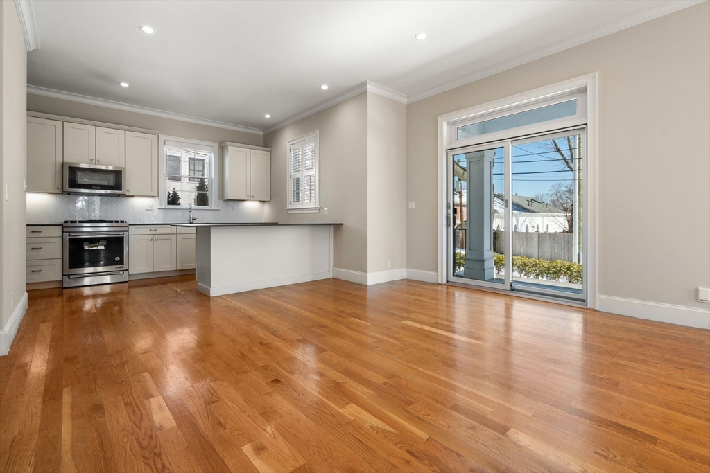 23 Chickatawbut St 2