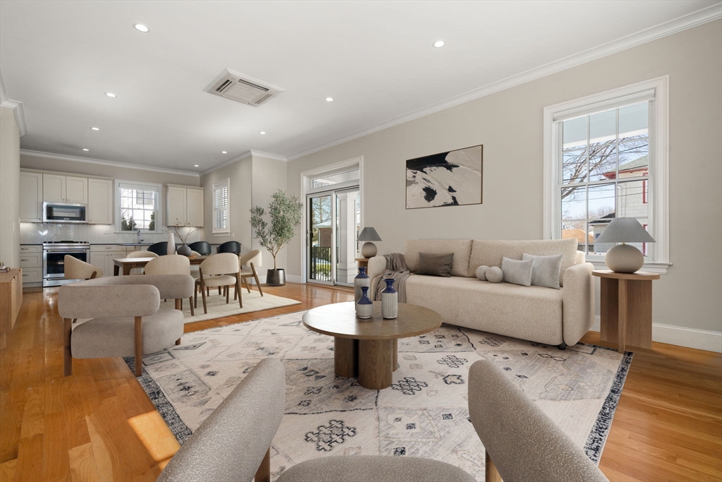 23 Chickatawbut St 2