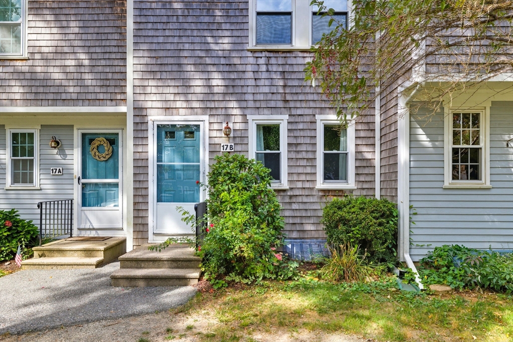 300 Falmouth Rd 17B