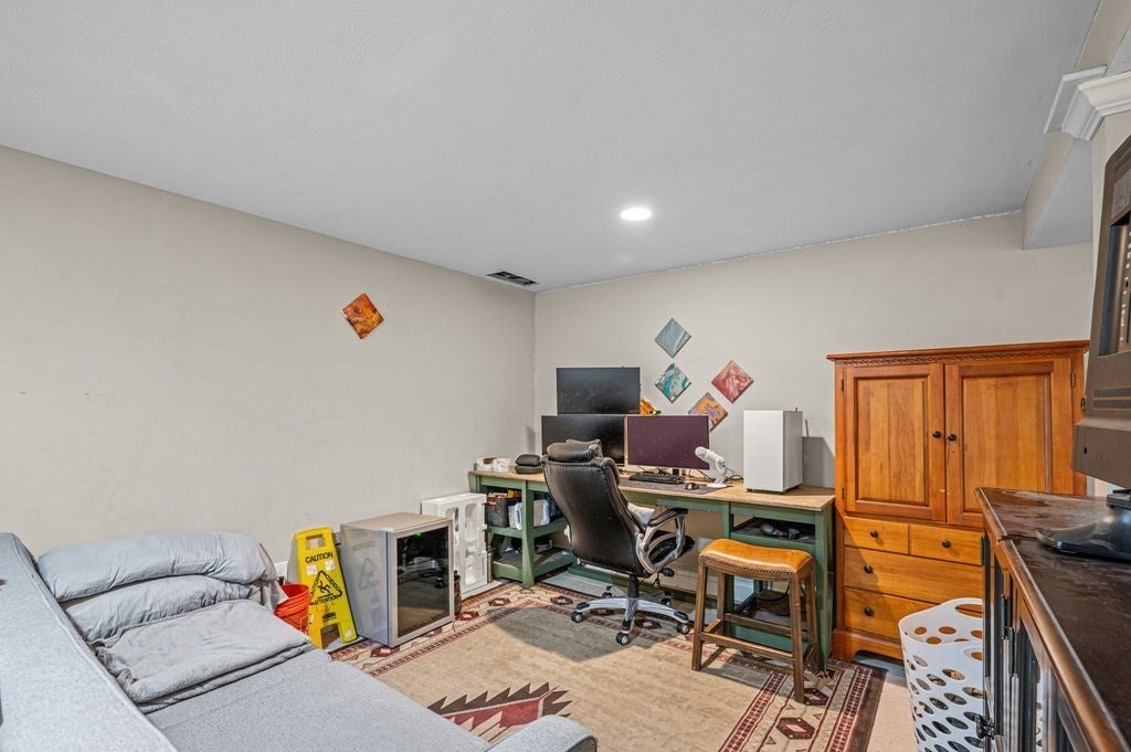 10 Caitlin Cir #10, Salisbury, MA Photo #28