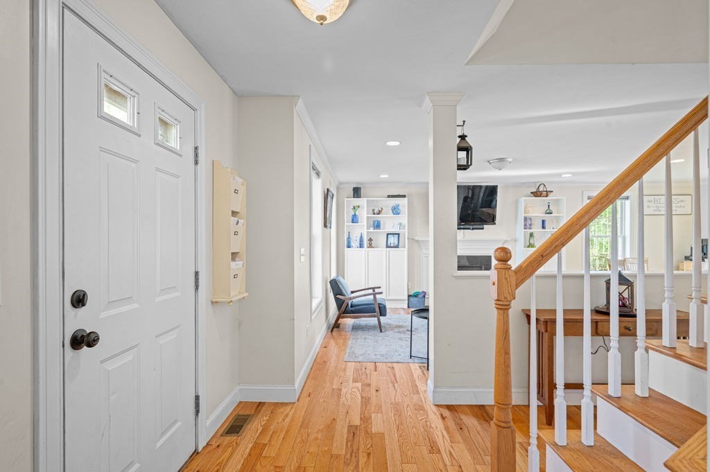 10 Caitlin Cir 10
