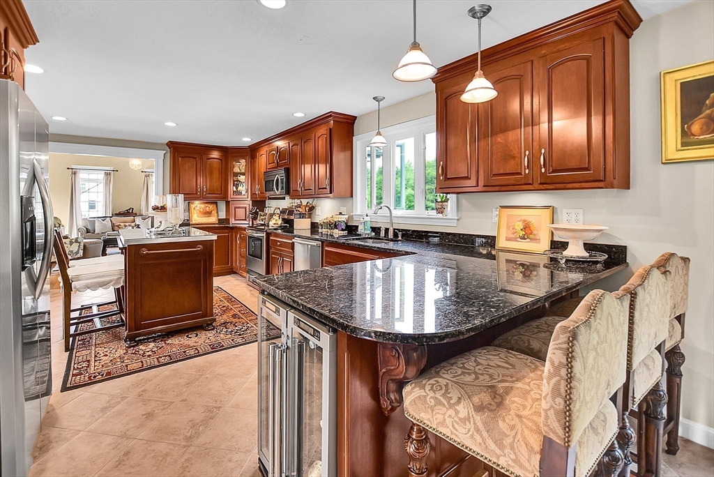 82 Bellingham Rd, Blackstone, MA Photo #4