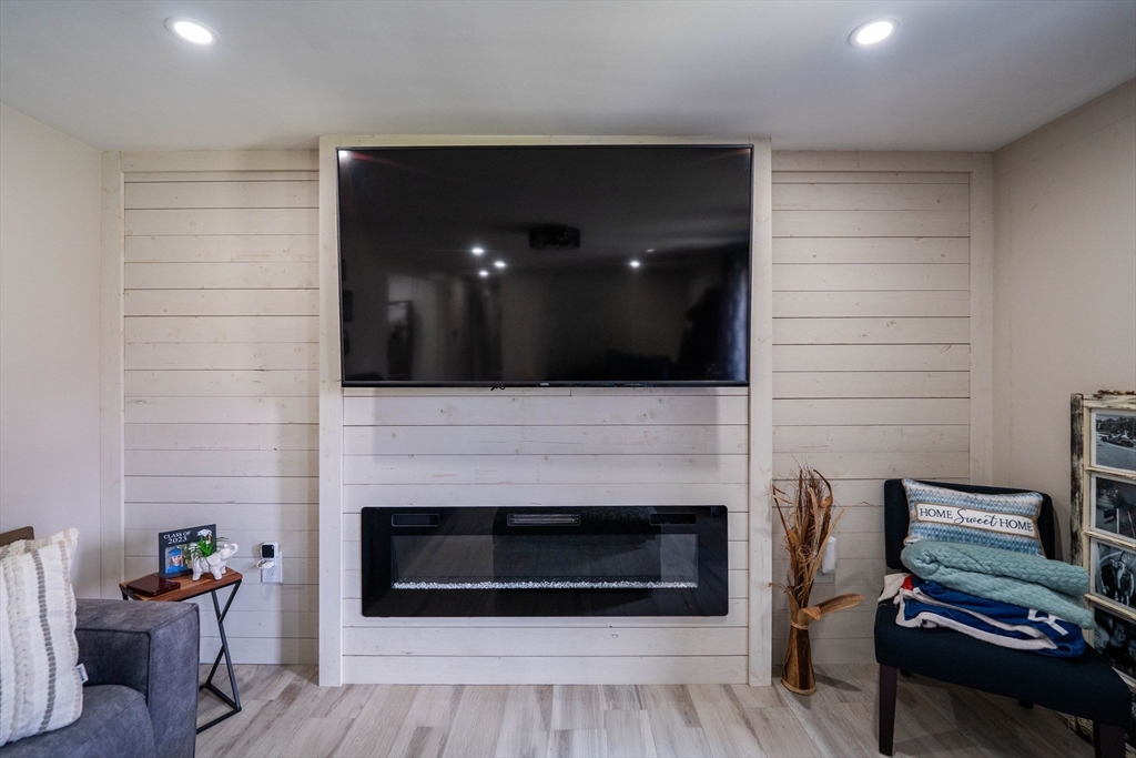 14 Ludlow St, Acushnet, MA Photo #3
