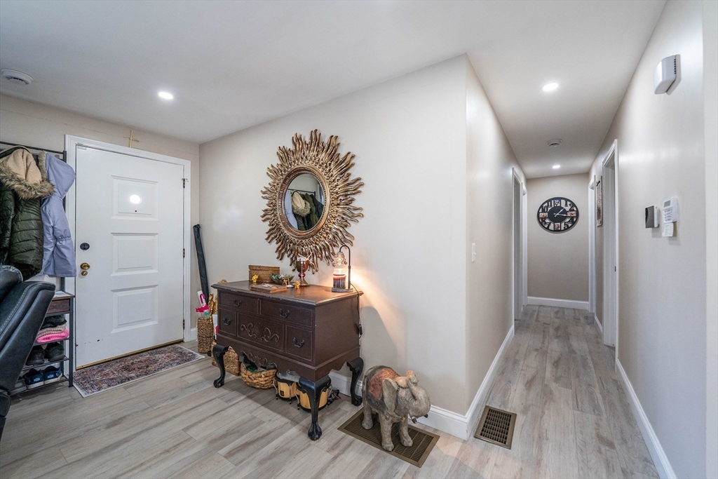 14 Ludlow St, Acushnet, MA Photo #11