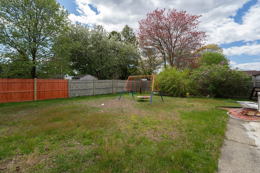 14 Ludlow St, Acushnet, MA Photo #25
