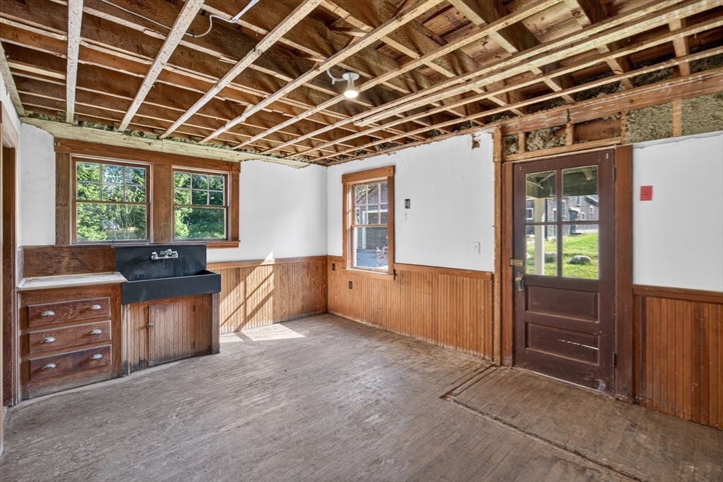 4 Oakland St, Mattapoisett, MA Photo #14