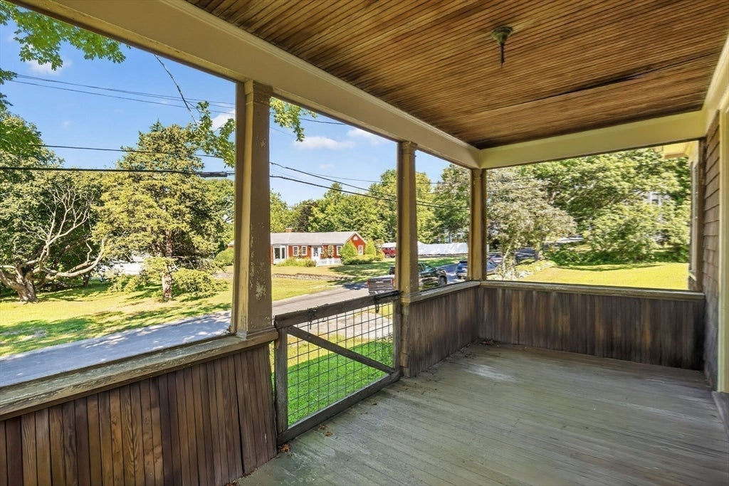 4 Oakland St, Mattapoisett, MA Photo #19