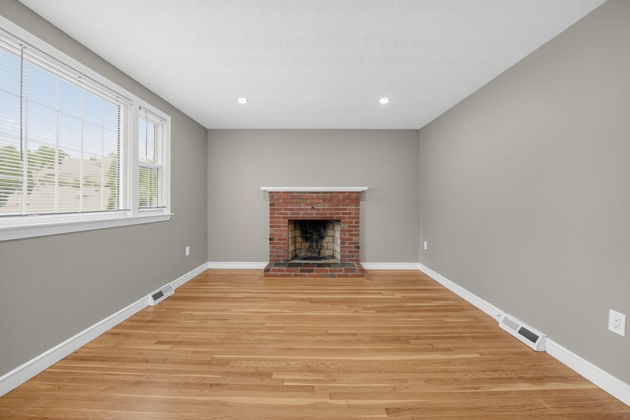 119 Spallus Rd, Stoughton, MA, 119 Spallus Rd, Stoughton, MA Photo #4