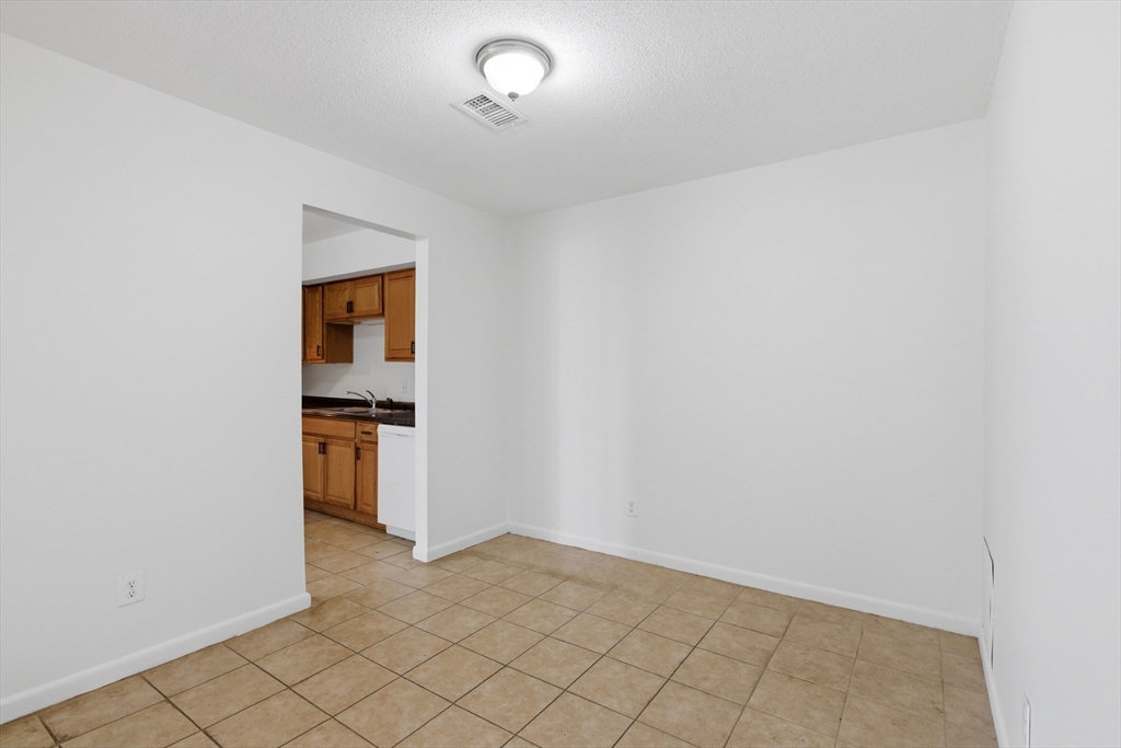 26 Beacon Street 10F