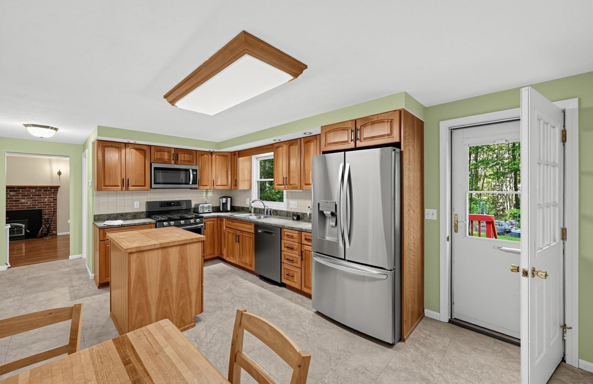 6 Woodview Dr, Hubbardston, MA, 6 Woodview Dr, Hubbardston, MA Photo #8
