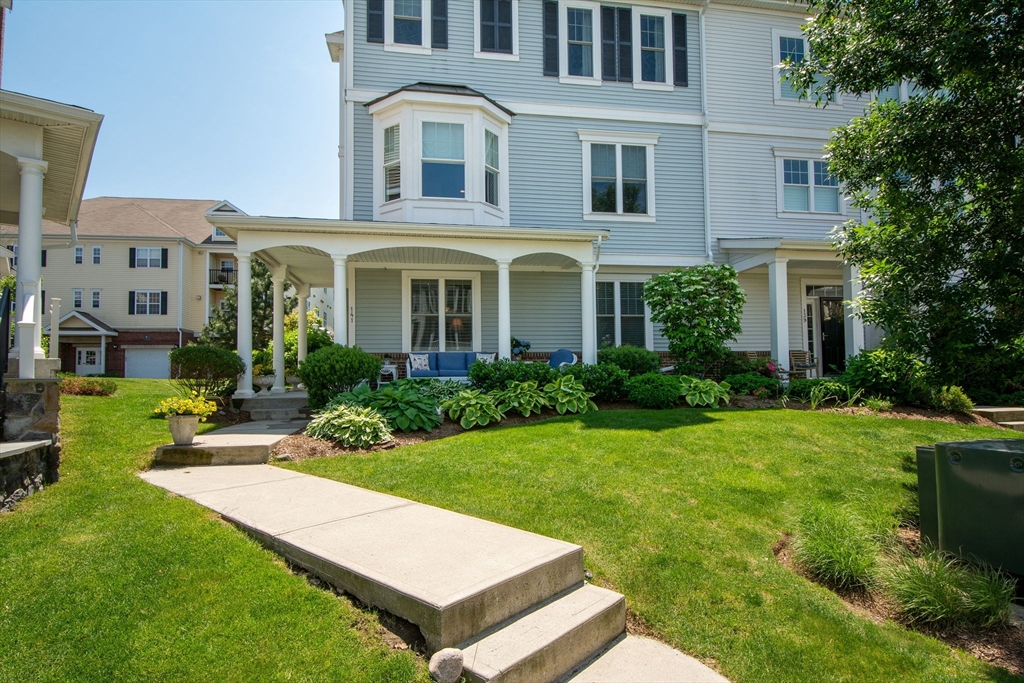 141 Hms Stayner Drive 306