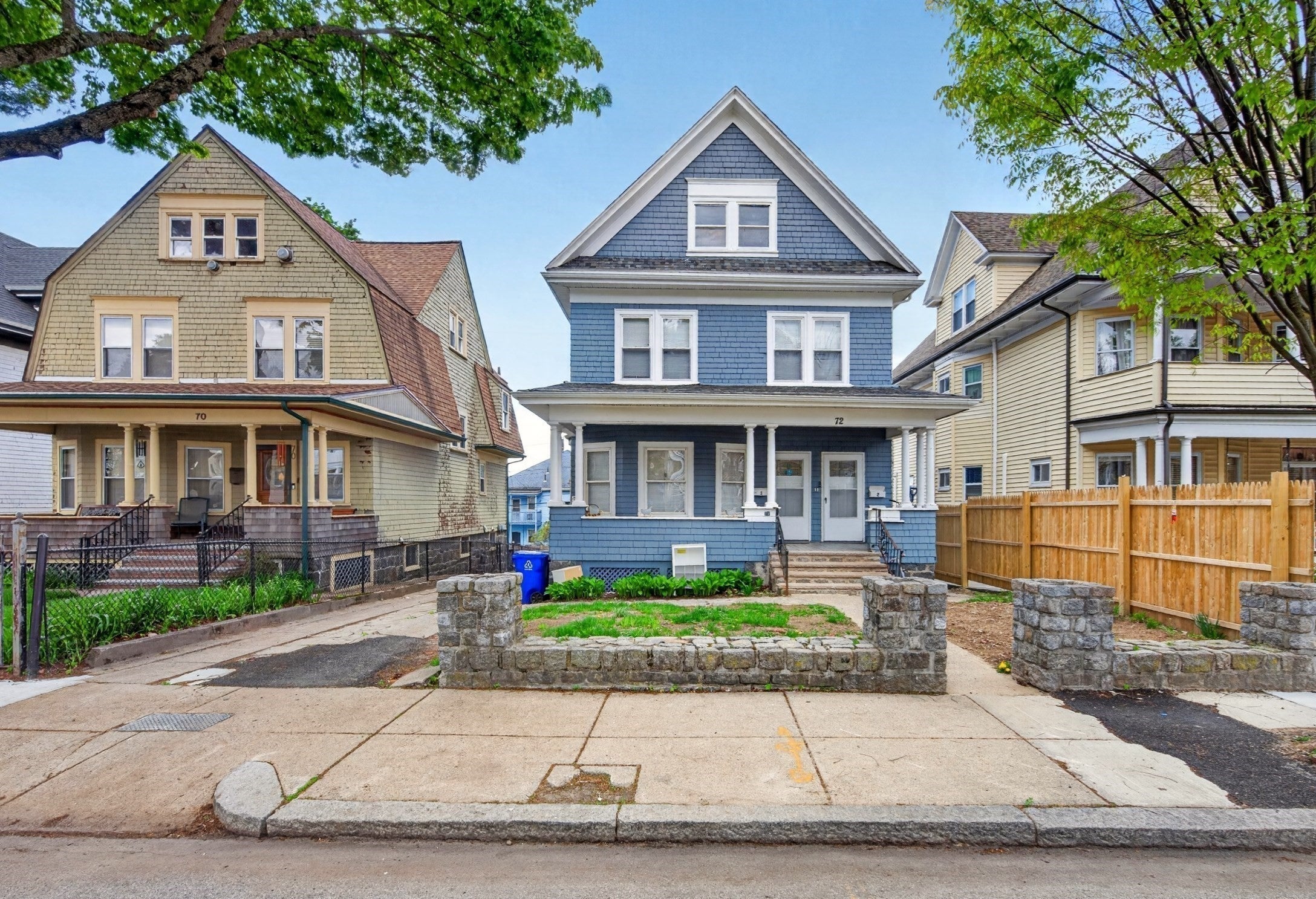 72 Wellington Hill St