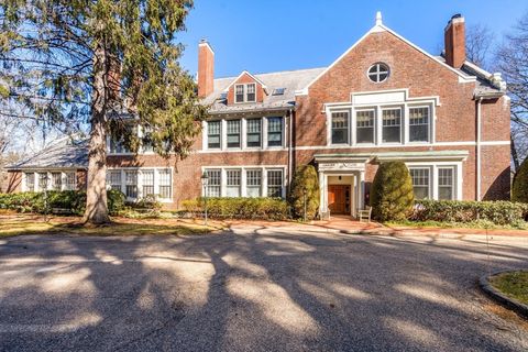 Photo of 63 Garden Road #G2, Wellesley, MA 02481 (MLS # 73492717)