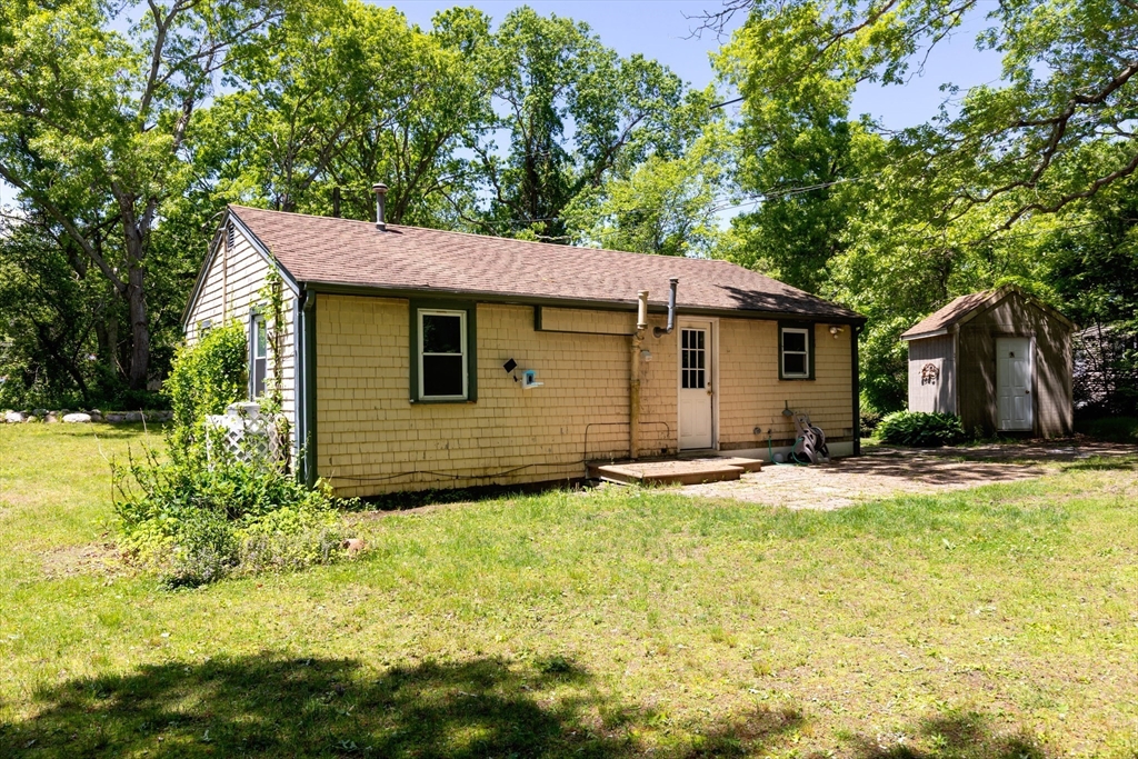 8 Pond View Cir