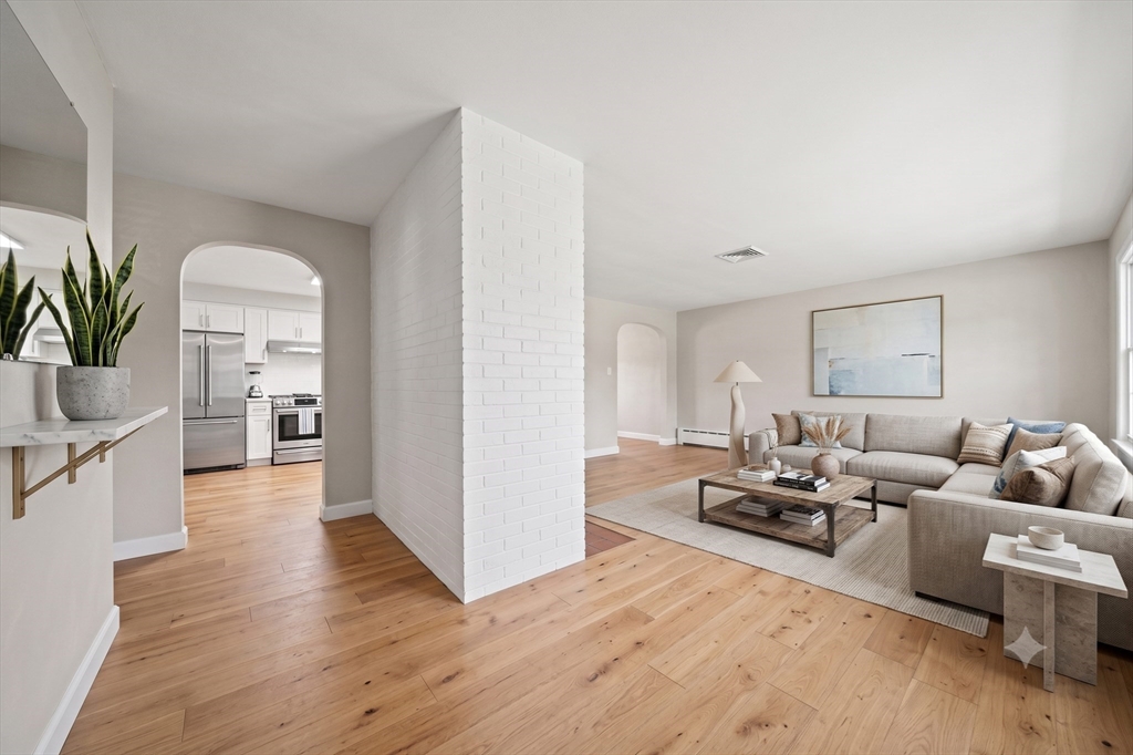 111 Hamilton St