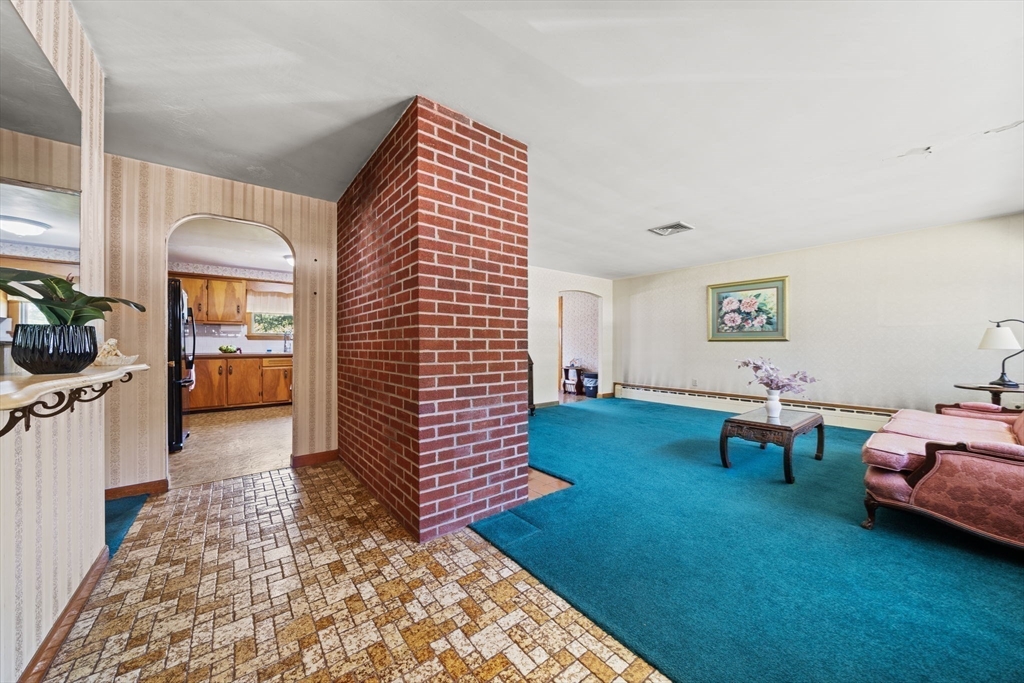 111 Hamilton St